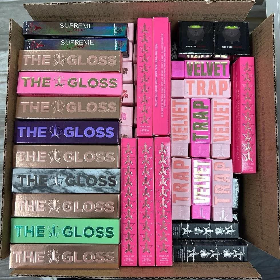 Jeffree Star Cosmetics Pallets - Image 4
